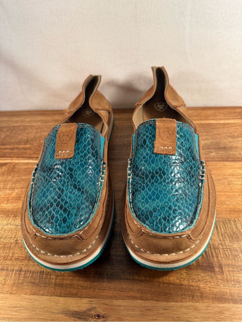 Ariat Cruiser Slip-On Shoes Brown Suede/Turquoise Snake Leather Size 9.5 - Picture 13 of 13